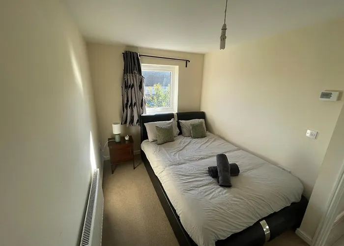 Large 3-Bed House Near Etihad & Coop Live